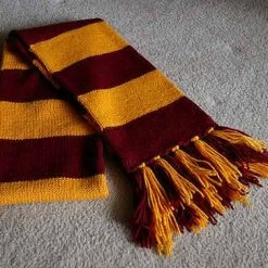 Hurly-Burly Harry Potter Deluxe Heavy Knitted Gryffindor Scarf