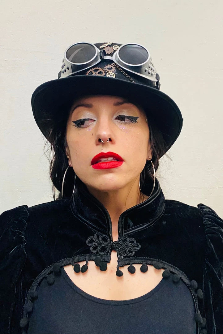 Craft Feather And Silver Goggles Steampunk Top Hat (MM) 5 Craft Feather And Silver Goggles Steampunk Top Hat (MM)