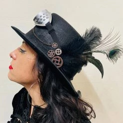 Craft Feather And Silver Goggles Steampunk Top Hat (MM)