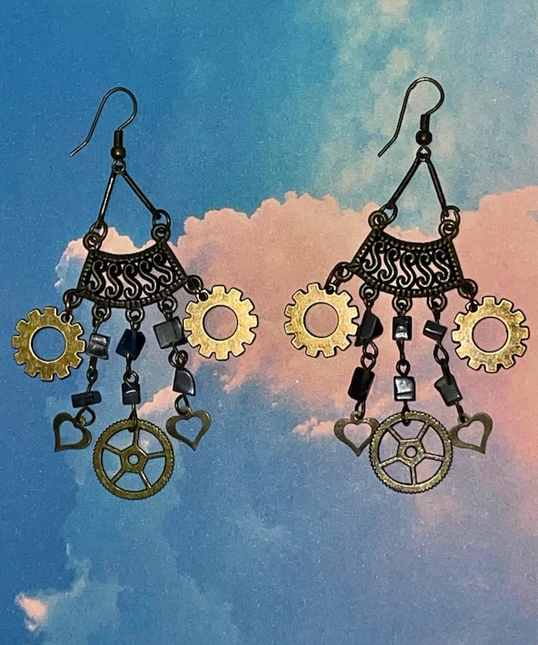 Hurly-Burly Jewellery Steampunk Heart Cog Chandelier Earrings (J) 3 Hurly-Burly Jewellery Steampunk Heart Cog Chandelier Earrings (J)