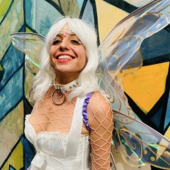 Cherry Guo Deluxe Shoulder Length Loose Wave White Wig Wigs