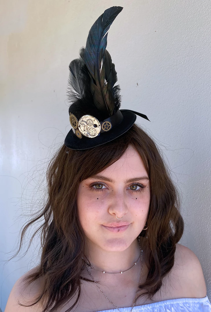 Craft Adults Mini Steampunk Hat With Cogs And Large Feather (EEE) 4 Craft Adults Mini Steampunk Hat With Cogs And Large Feather (EEE)