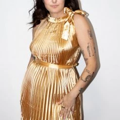 Hurly-Burly (D) Gatsby Gold High-Neck Pleated Dress