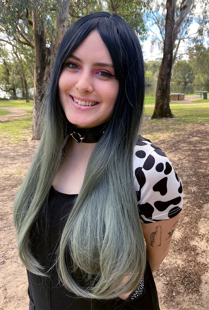 Bell's Wigs Deluxe Straight Ombre Black To Sage Silver Wig 4 Bell's Wigs Deluxe Straight Ombre Black To Sage Silver Wig